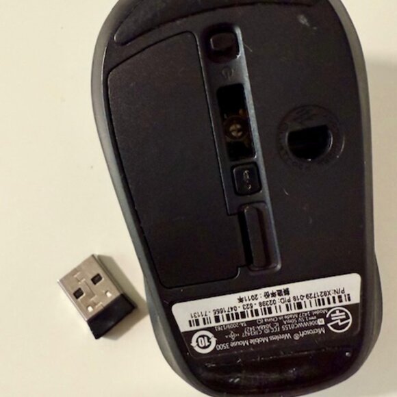 Microsoft Wireless Mobile Mouse 3500 - Picture 4 of 7